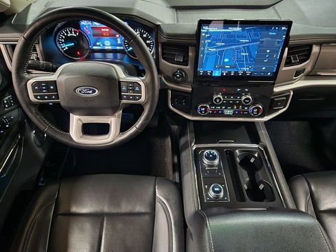Used 2022 Ford Expedition XLT image 49