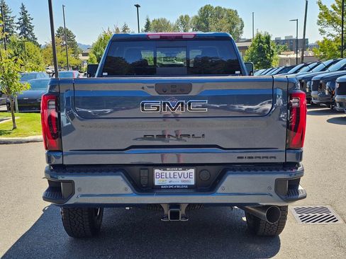 New 2026 GMC Sierra 3500 Denali w/ Denali Reserve Package AWD/4WD image 4
