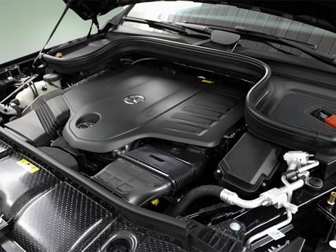 Used 2025 Mercedes-Benz GLS 450 4MATIC image 26