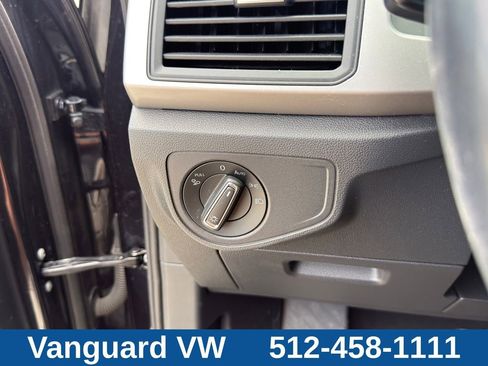 Used 2020 Volkswagen Atlas Cross Sport SE FWD image 17