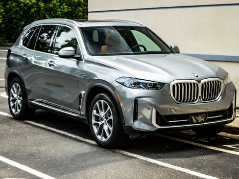 Used 2026 BMW X5 xDrive40i w/ Climate Comfort Package AWD/4WD image 10
