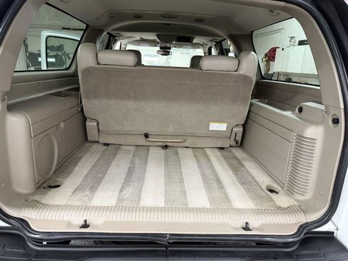 Used 2005 GMC Yukon XL SLT w/ SLT Preferred Equipment Group AWD/4WD image 20