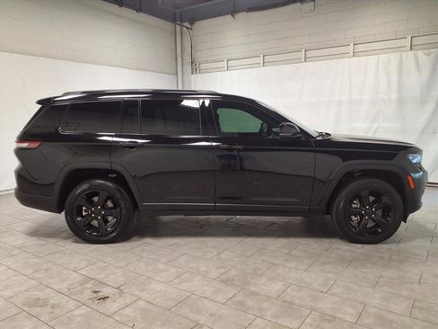 Used 2025 Jeep Grand Cherokee L Altitude image 10