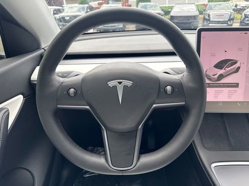 Used 2021 Tesla Model Y Long Range AWD/4WD image 15