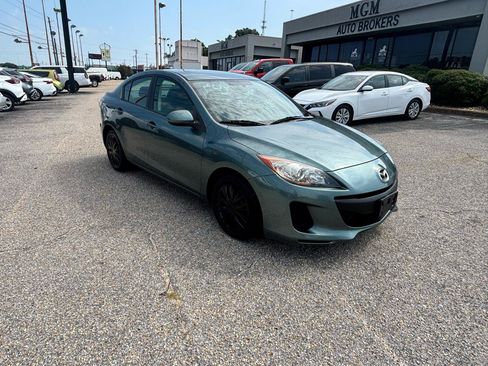 Used 2013 MAZDA MAZDA3 i SV w/ Convenience Pkg FWD image 2