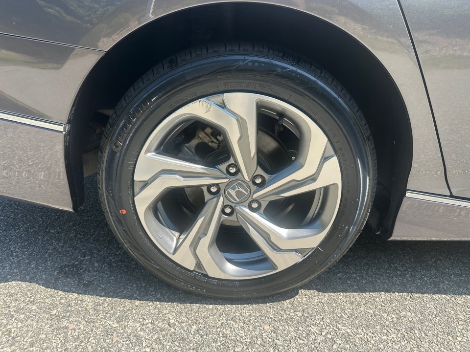 Used 2020 Honda Accord EX-L image 27