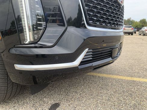 Used 2025 Cadillac Escalade Premium Luxury w/ LPO, Floor Liner Package image 4