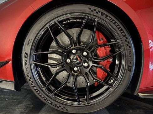 Used 2024 Chevrolet Corvette Z06 w/ Z07 Performance Package RWD image 30