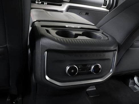 Used 2025 Ford Expedition Active image 26