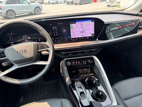 Used 2025 Audi Q5 Premium w/ Convenience Package AWD/4WD image 34