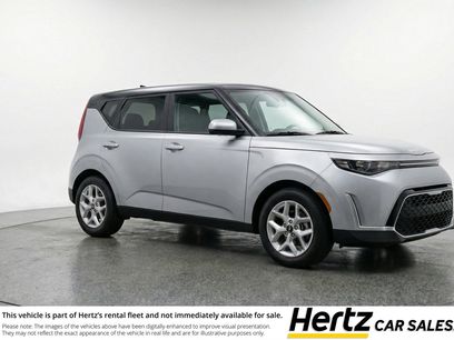 Used 2025 Kia Soul LX w/ LX Technology Package