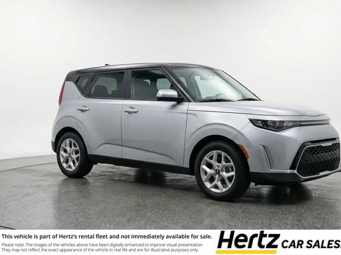 Used 2025 Kia Soul LX w/ LX Technology Package FWD image 1
