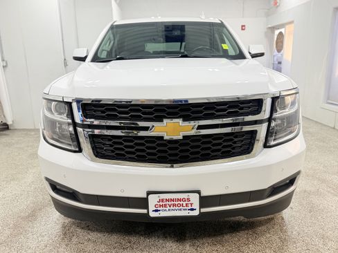 Used 2018 Chevrolet Suburban LT image 2