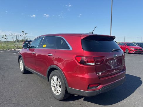 Used 2019 Kia Sorento AWD image 5