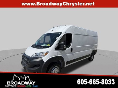New 2026 RAM ProMaster 2500 w/ Convenience Group FWD image 3