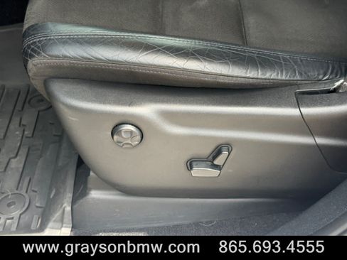Used 2020 Jeep Grand Cherokee Altitude AWD/4WD image 13