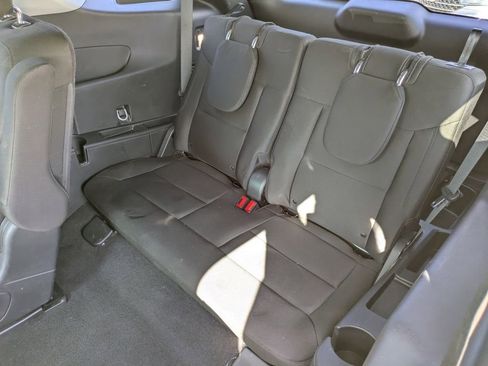 Used 2023 Ford Explorer XLT image 12