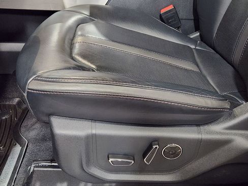 Used 2022 Ford F250 Platinum w/ FX4 Off-Road Package image 46