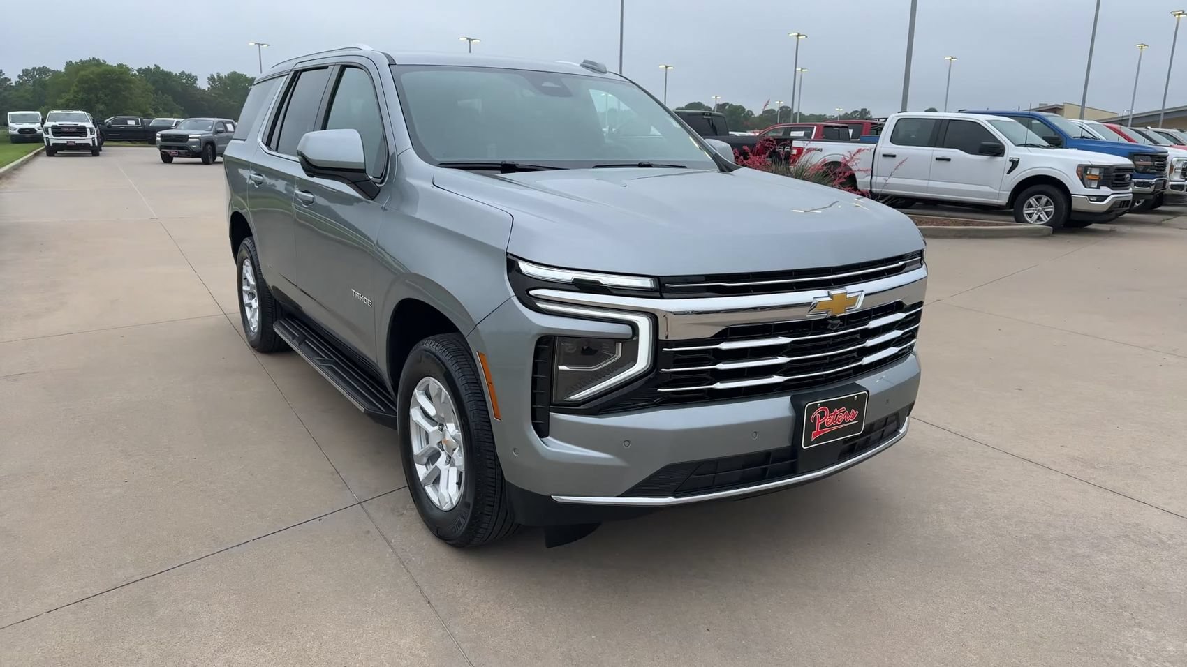 Used 2025 Chevrolet Tahoe LT AWD/4WD image 3