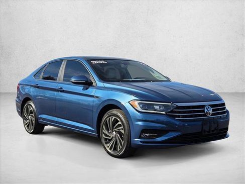 Used 2019 Volkswagen Jetta SEL Premium image 3