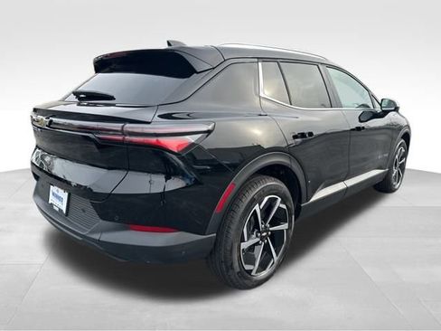 New 2026 Chevrolet Equinox EV LT image 5