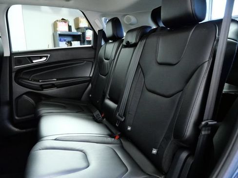 Used 2016 Ford Edge Titanium w/ Technology Package AWD/4WD image 15