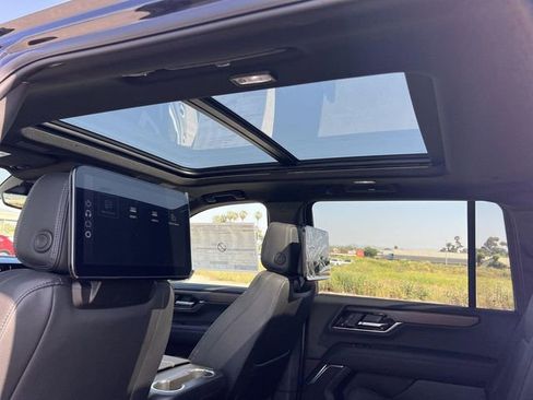 New 2026 GMC Yukon XL Denali w/ Denali Reserve Package AWD/4WD image 29