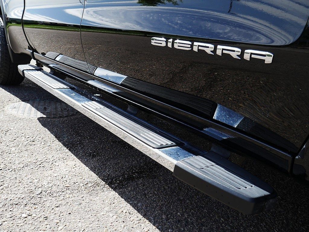 Used 2024 GMC Sierra 1500 SLE w/ X31 Off-Road Package AWD/4WD image 61