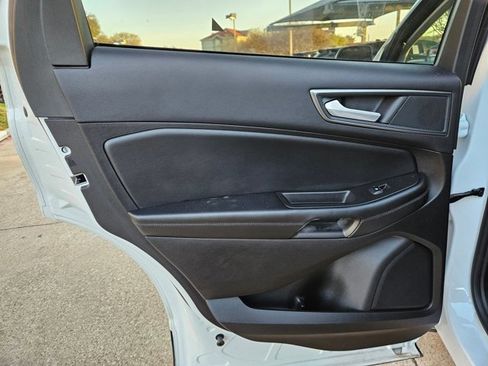 Used 2024 Ford Edge SE image 20