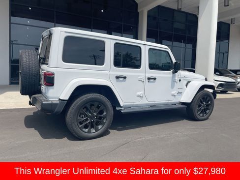 Used 2021 Jeep Wrangler Unlimited Sahara w/ Cold Weather Group AWD/4WD image 14