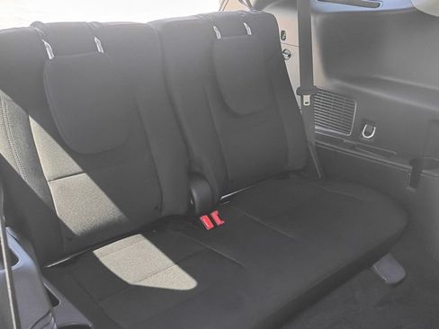Used 2023 Ford Explorer XLT AWD/4WD image 15