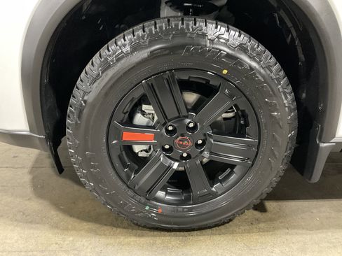 Used 2026 Nissan Rogue SV image 12