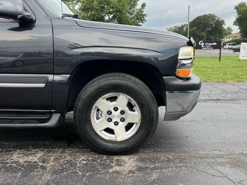 Used 2004 Chevrolet Tahoe LT w/ LT Preferred Equipment Group image 9