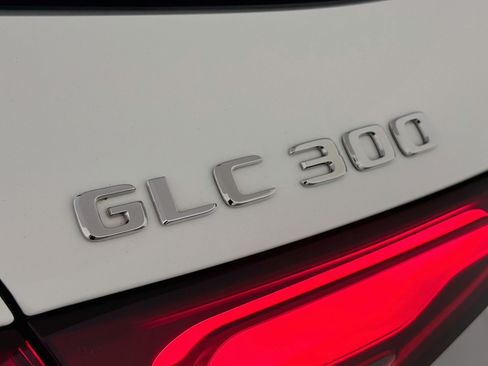 Certified 2024 Mercedes-Benz GLC 300 image 10