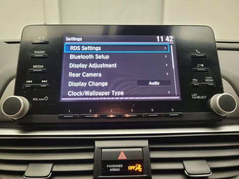 Used 2018 Honda Accord LX image 25
