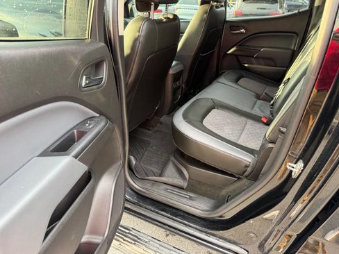 Used 2016 Chevrolet Colorado Z71 w/ Z71 Midnight Edition image 13