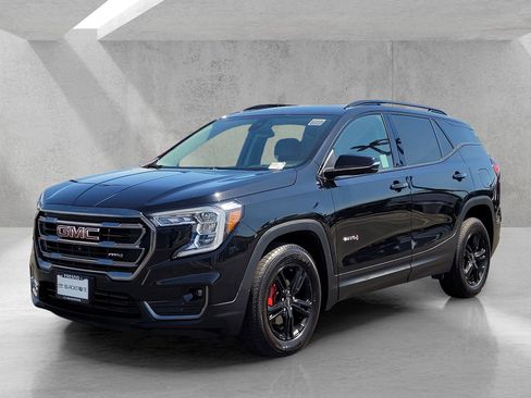 Used 2022 GMC Terrain AT4 w/ Tech Package image 8