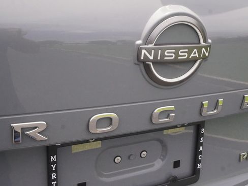 Used 2022 Nissan Rogue Platinum w/ Head-Up Display Package FWD image 38