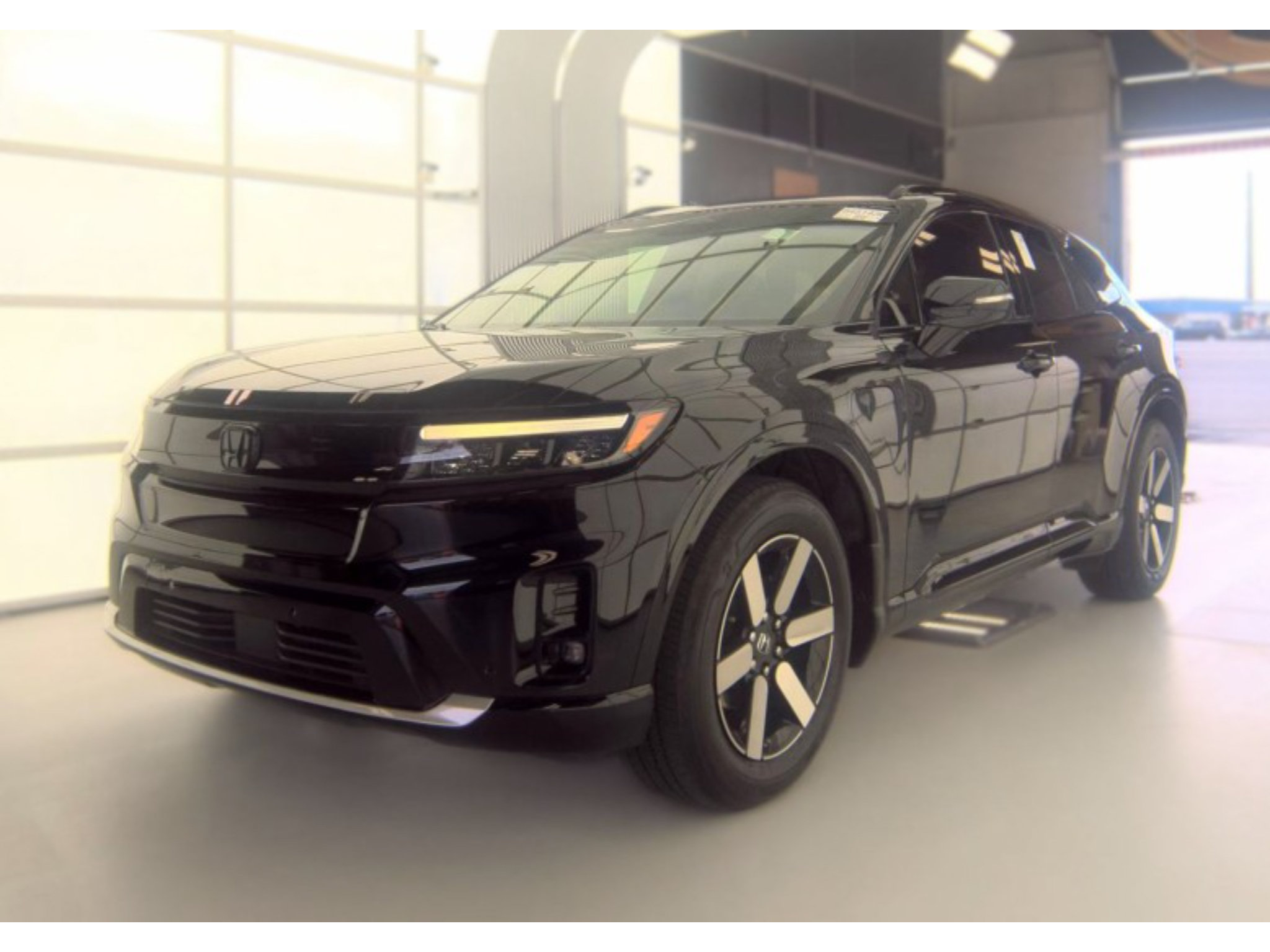 Used 2024 Honda Prologue Touring image 1