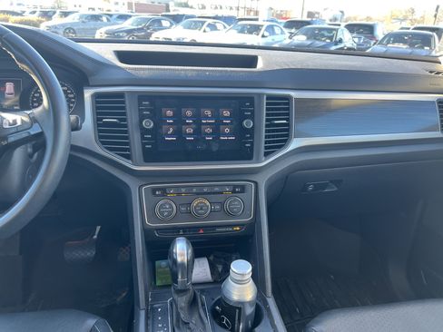 Used 2019 Volkswagen Atlas SE image 31