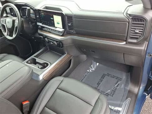 Used 2025 Chevrolet Silverado 2500 LT w/ Trail Boss Package image 34