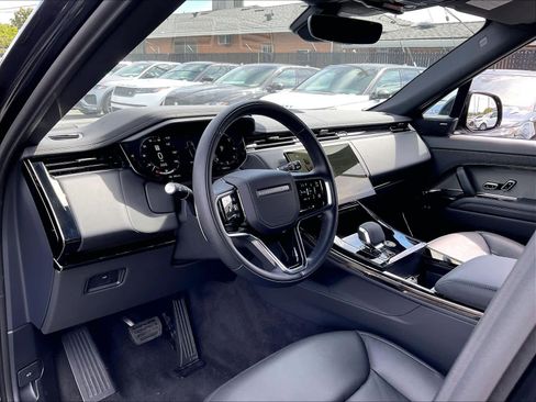 Used 2025 Land Rover Range Rover Sport AWD/4WD image 17