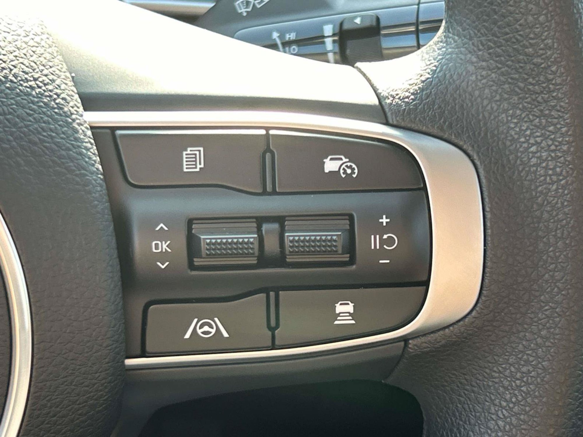 New 2027 Kia K5 LXS FWD image 19