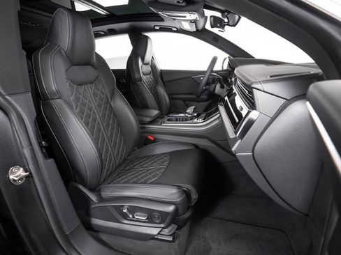 Used 2024 Audi SQ8 Prestige AWD/4WD image 50