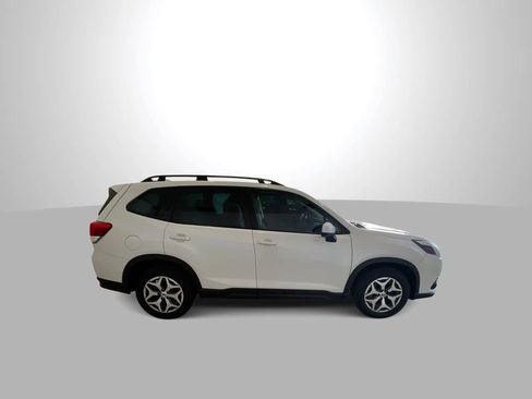 Used 2023 Subaru Forester Premium image 9