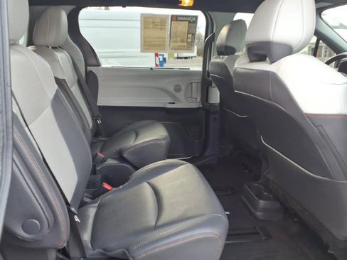 Used 2023 Toyota Sienna XSE w/ XSE Plus Package image 15