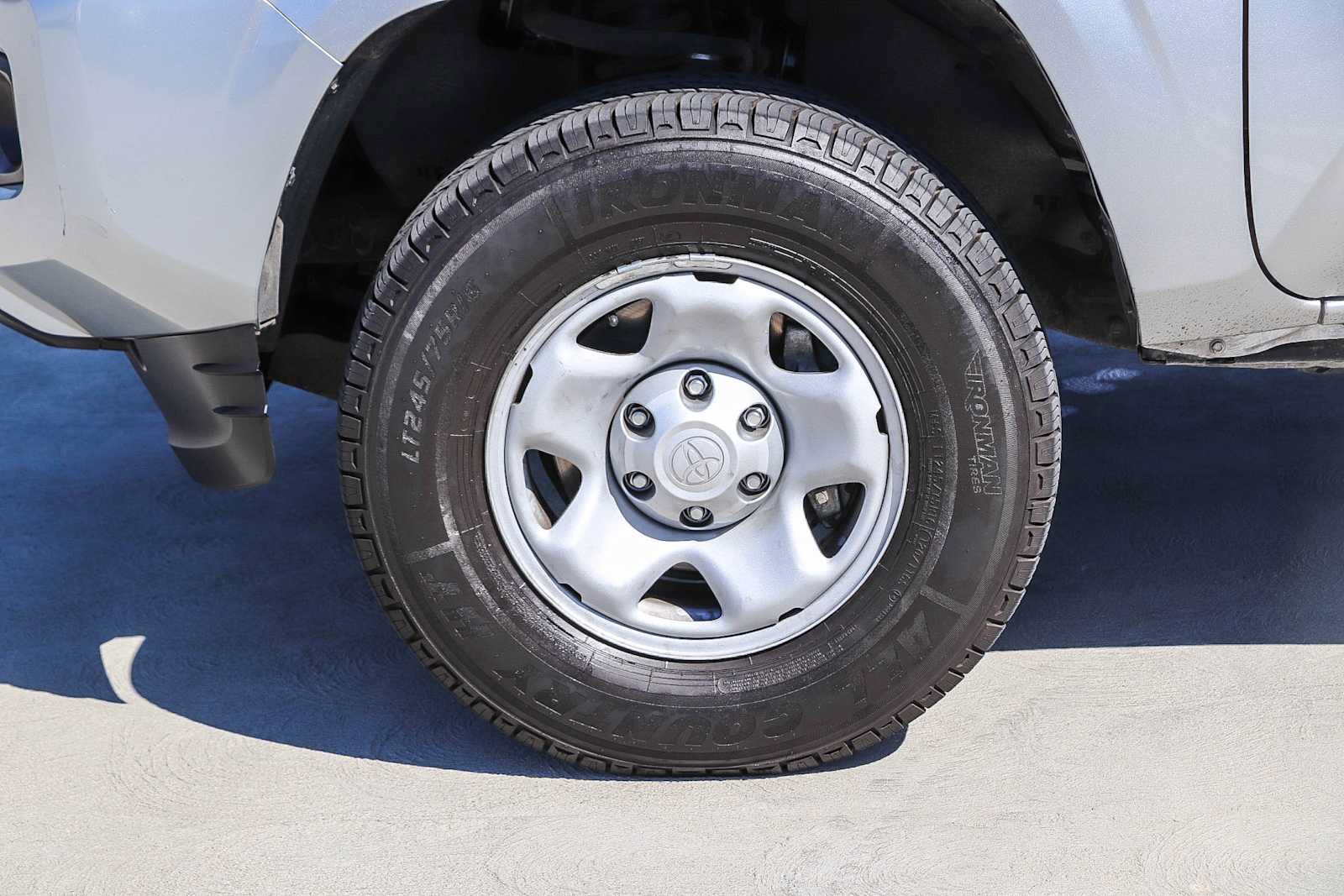 Used 2023 Toyota Tacoma SR5 RWD image 11