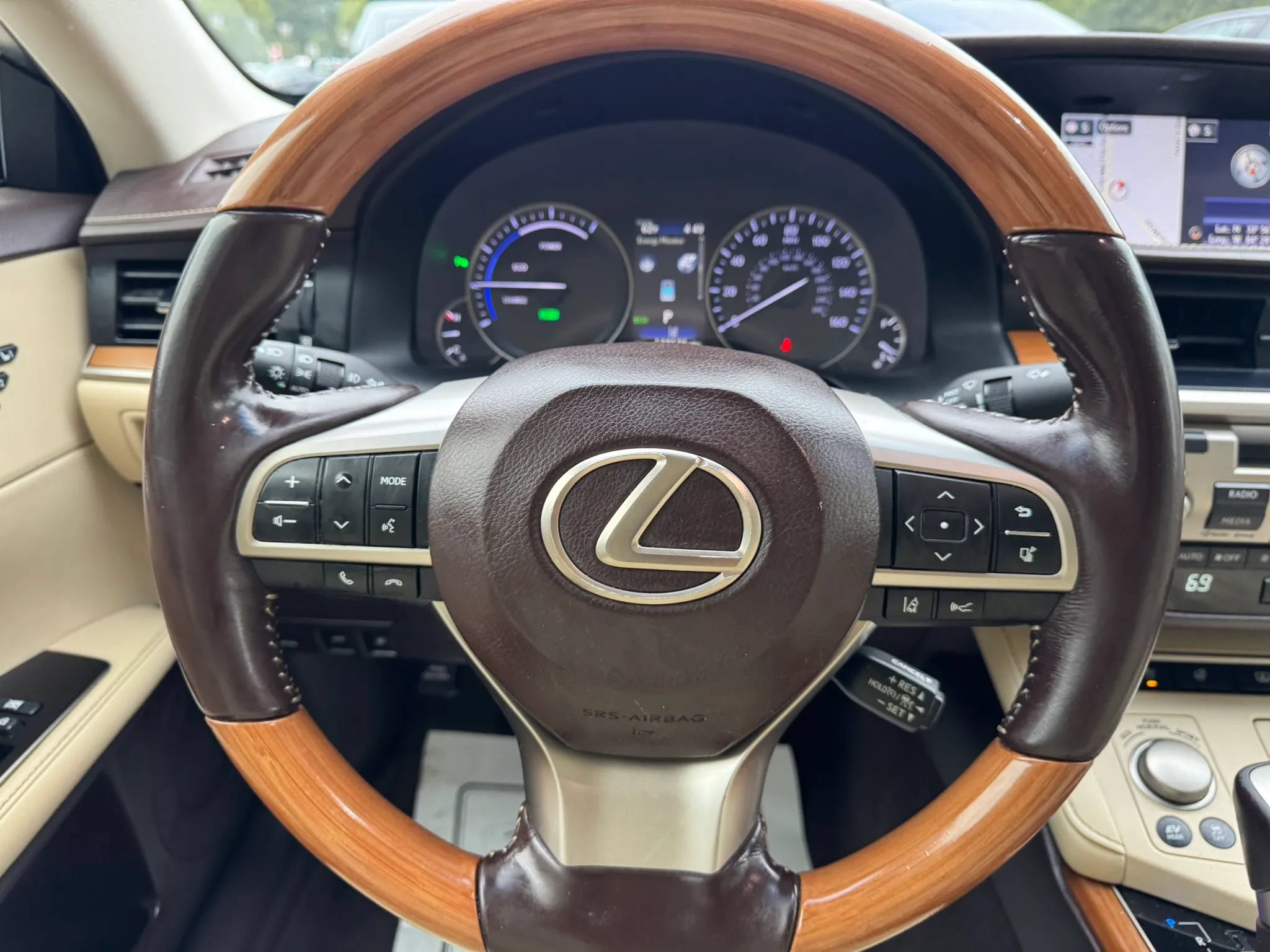 Used 2016 Lexus ES 300h FWD image 14