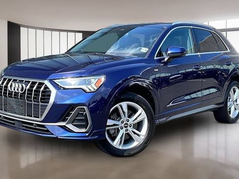 Certified 2023 Audi Q3 2.0T Premium w/ 19" Wheel Package AWD/4WD image 3