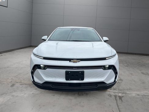 New 2026 Chevrolet Equinox EV LT image 6